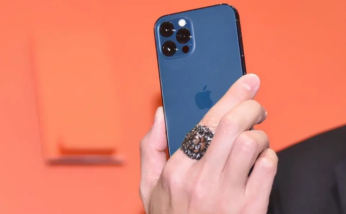 禄劝苹果手机维修分享iPhone12系列重启方法教程 
